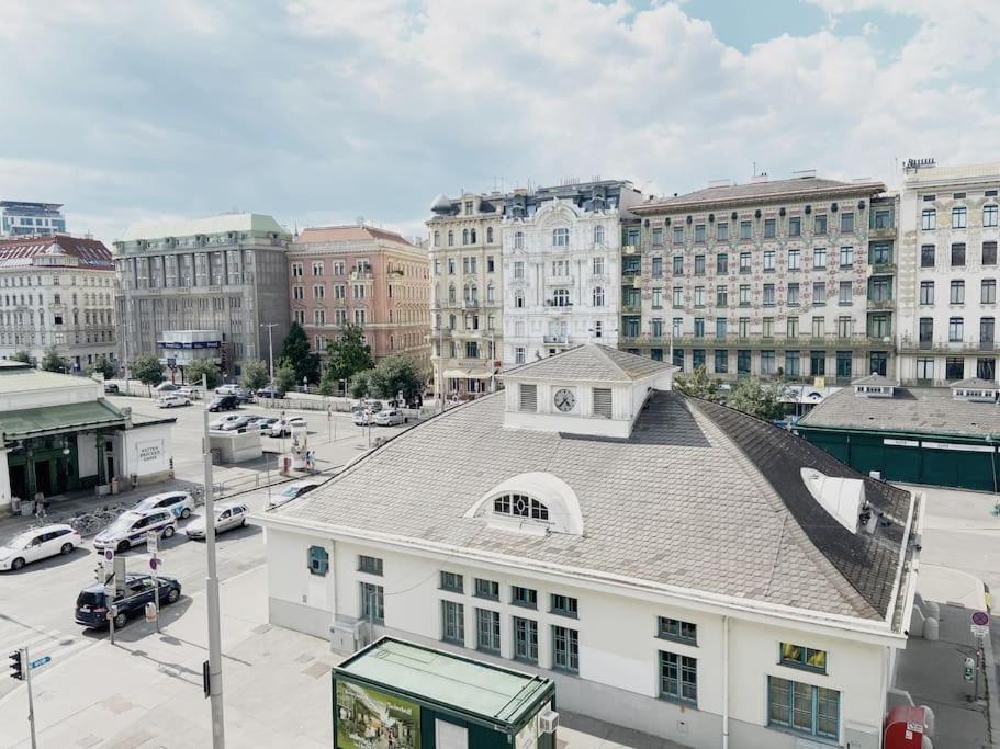 Stylish Designer Apartment At The Center Of Vienna Naschmarkt ภายนอก รูปภาพ