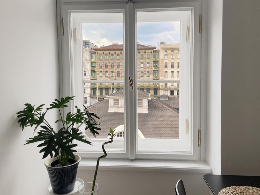 Stylish Designer Apartment At The Center Of Vienna Naschmarkt ภายนอก รูปภาพ